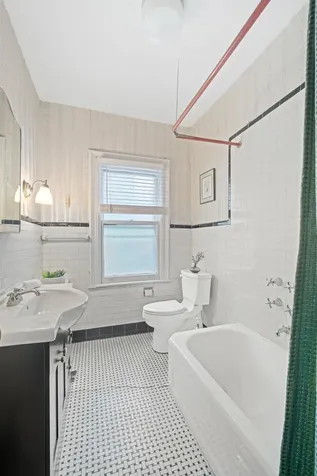 209 Argyle Road New York City NY 11218