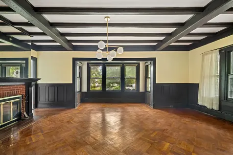 209 Argyle Road New York City NY 11218