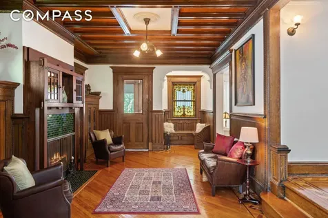 685 E 22nd Street New York City NY 11210