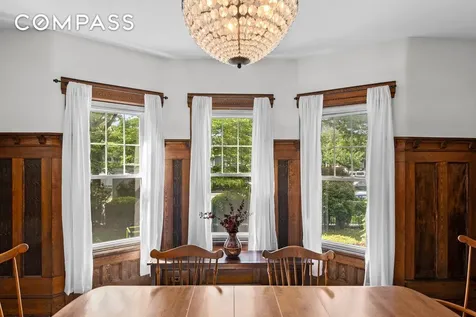 685 E 22nd Street New York City NY 11210