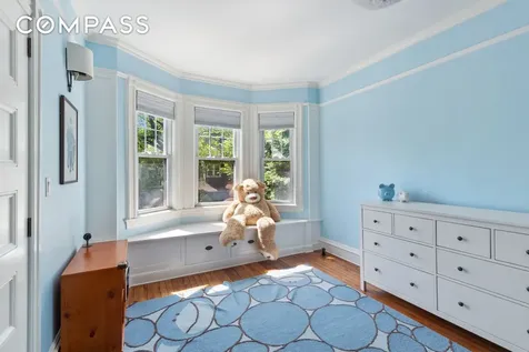 685 E 22nd Street New York City NY 11210