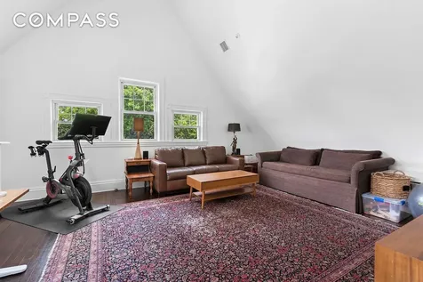685 E 22nd Street New York City NY 11210