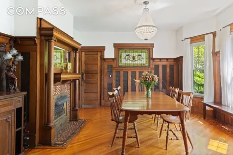 685 E 22nd Street New York City NY 11210
