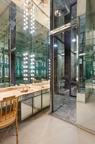 641 5th Avenue New York City NY 10022