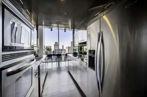 641 5th Avenue New York City NY 10022