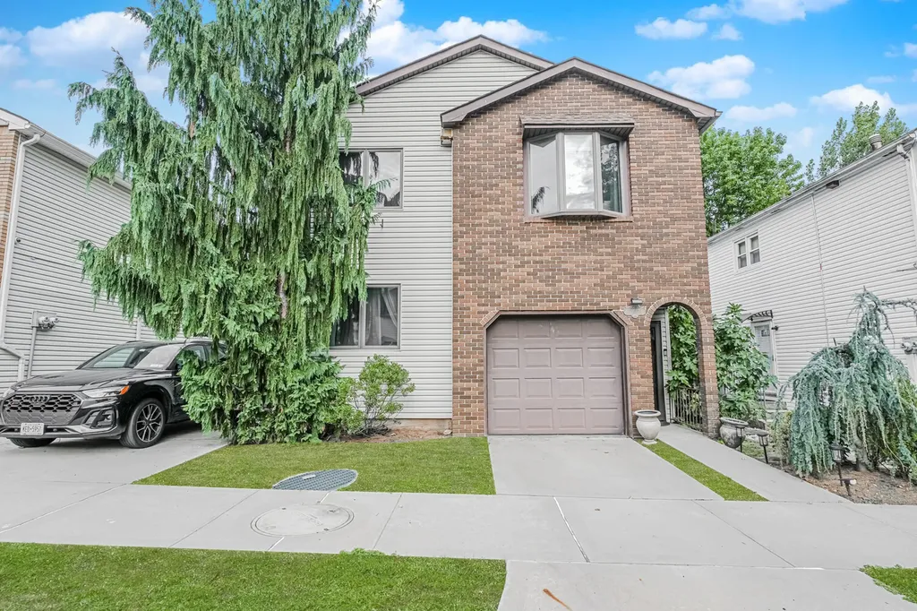100 Marisa Circle New York City NY 10309
