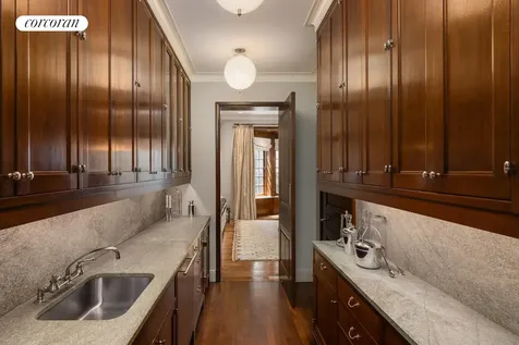 4 E 73rd Street New York City NY 10021