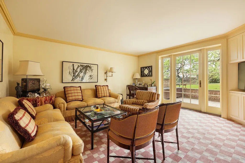 6 Sutton Square New York City NY 10022