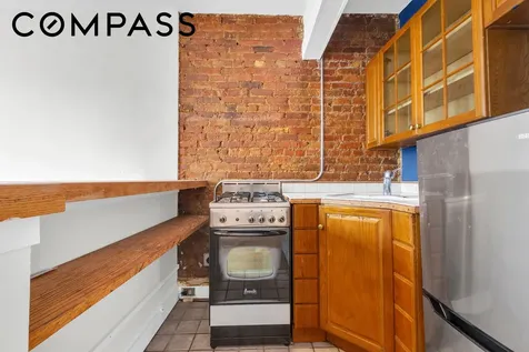 240 E 24th Street New York City NY 10010