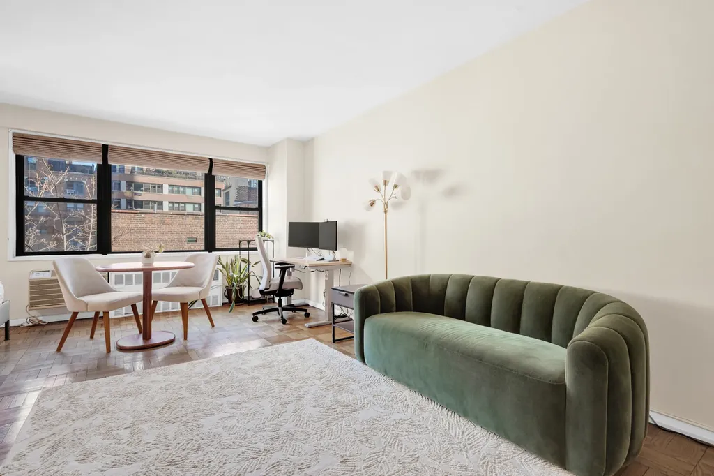 345 E 52nd Street New York City NY 10022
