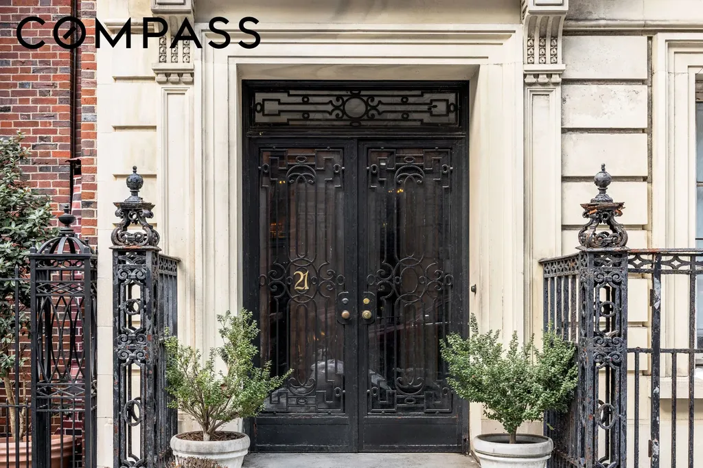 21 E 81st Street New York City NY 10028