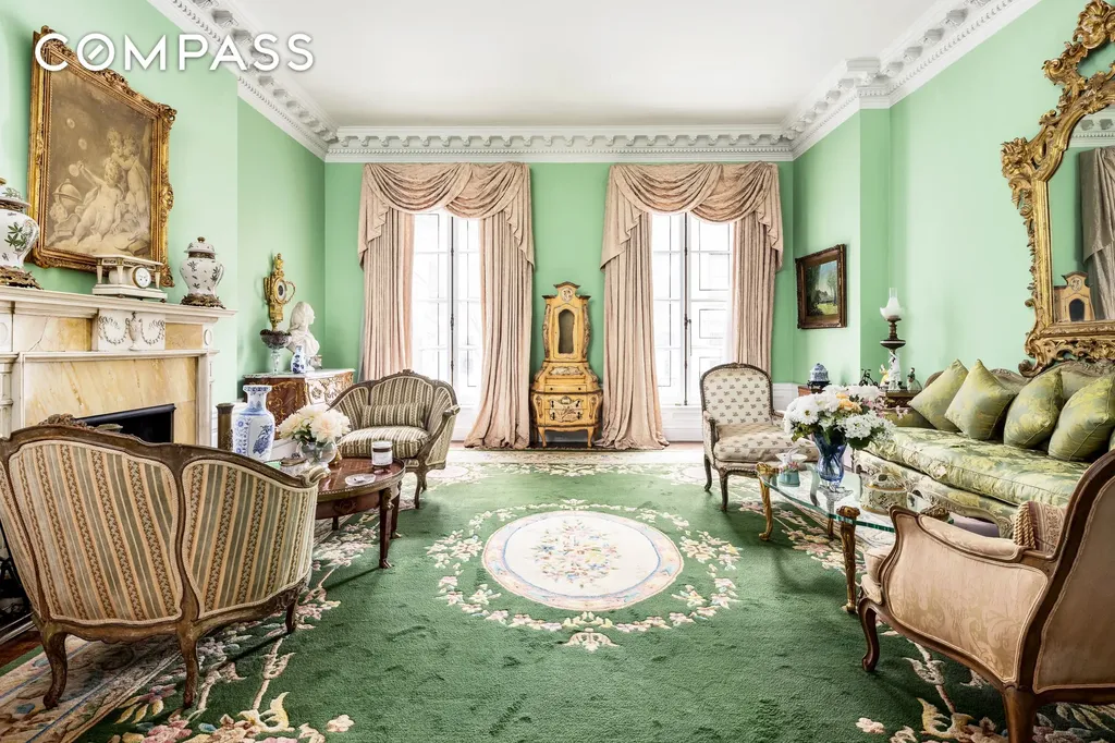 21 E 81st Street New York City NY 10028