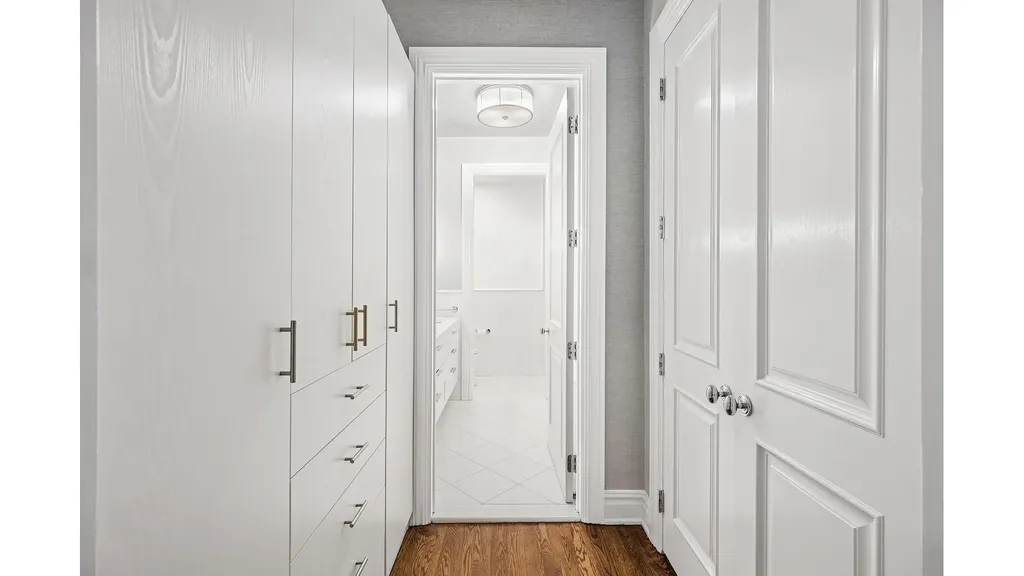 18 E 62nd Street New York City NY 10065