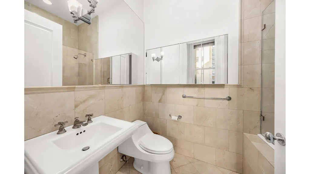 18 E 62nd Street New York City NY 10065
