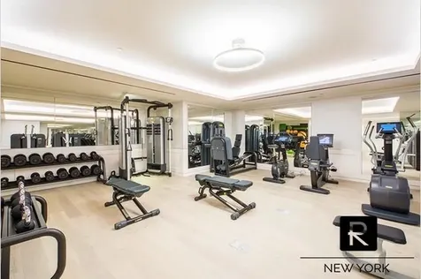 400 5th Avenue New York City NY 10018