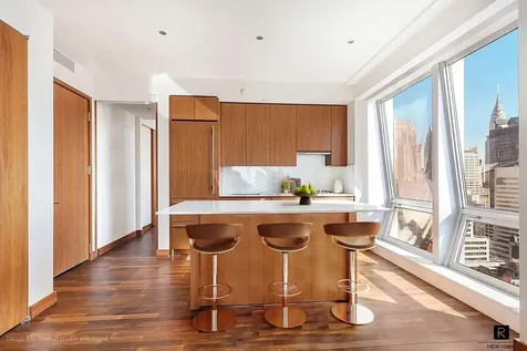 400 5th Avenue New York City NY 10018