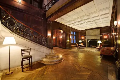 11 E 73rd Street New York City NY 10021