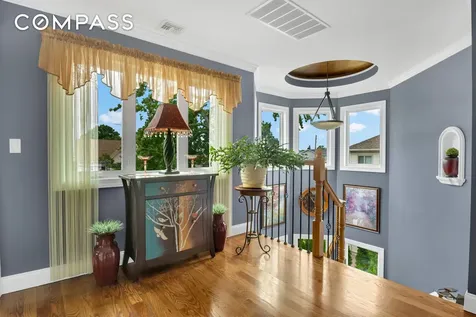 909 Jewett Avenue New York City NY 10314