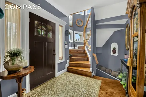 909 Jewett Avenue New York City NY 10314