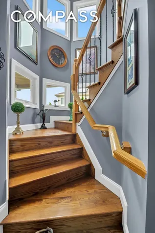 909 Jewett Avenue New York City NY 10314