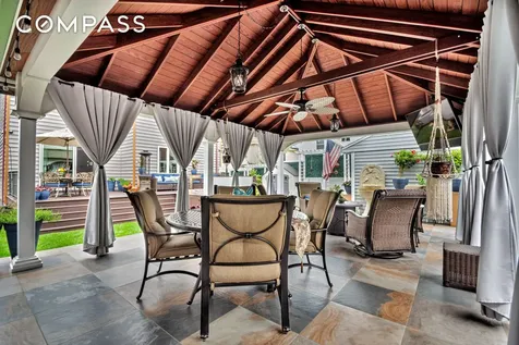 909 Jewett Avenue New York City NY 10314