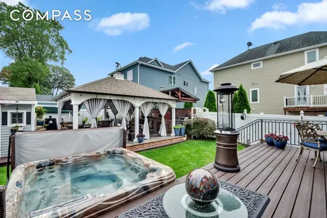 909 Jewett Avenue New York City NY 10314
