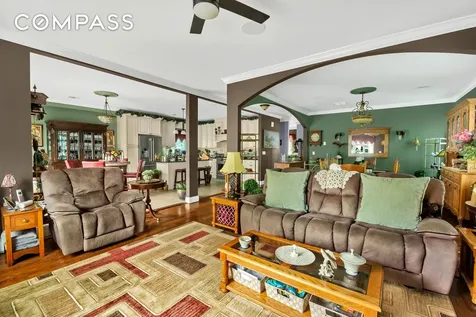 909 Jewett Avenue New York City NY 10314