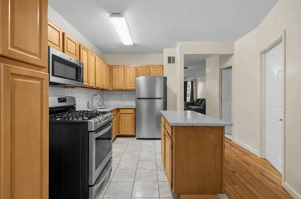 10 Gunther Place New York City NY 11233