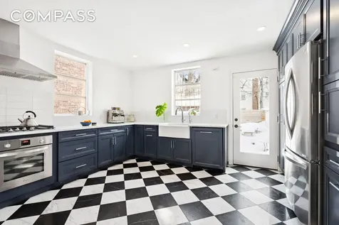 527 E 38th Street New York City NY 11203