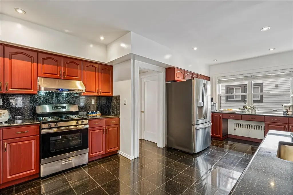 99-35 74th Avenue New York City NY 11375