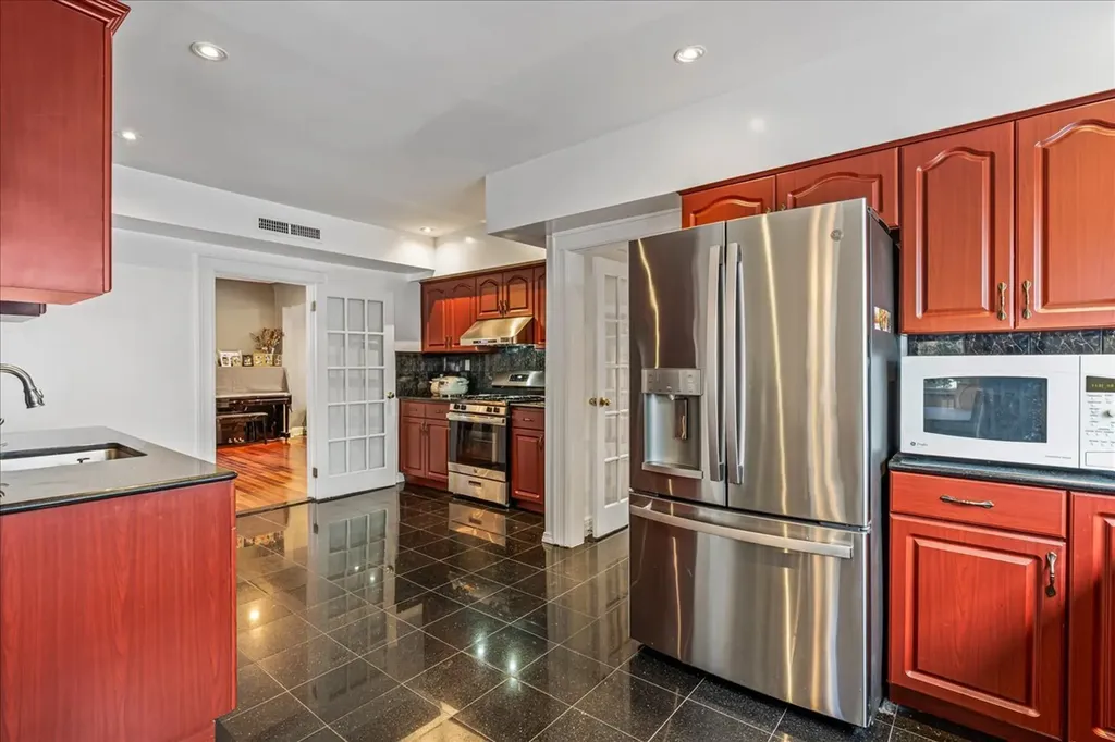 99-35 74th Avenue New York City NY 11375