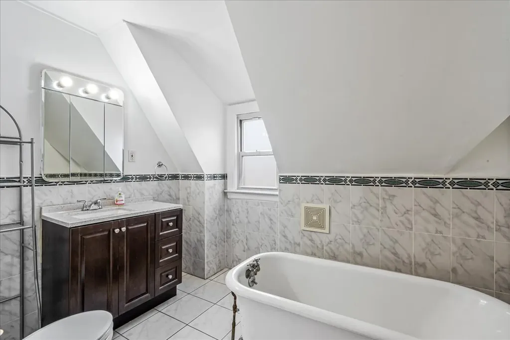 99-35 74th Avenue New York City NY 11375