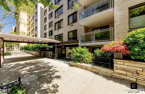 345 E 73rd Street New York City NY 10021