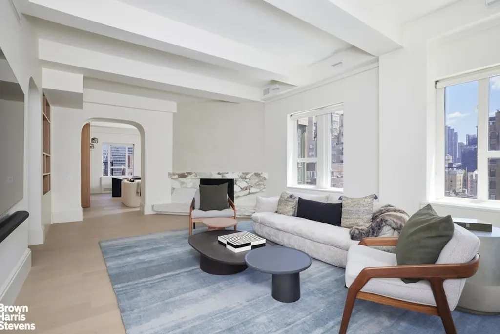 20 E 35th Street New York City NY 10016