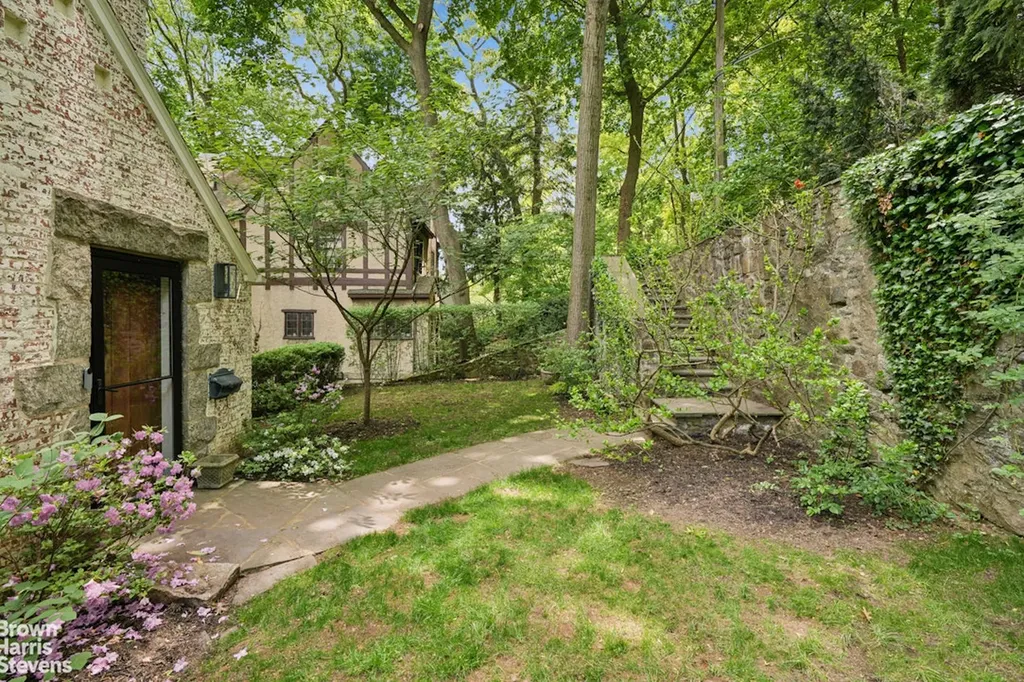 5030 Tibbett Avenue New York City NY 10471