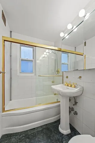 288 Lexington Avenue New York City NY 10016