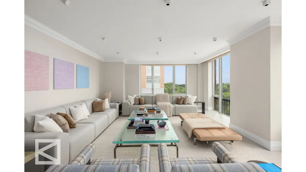 90 E End Avenue New York City NY 10028