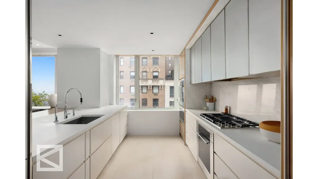 90 E End Avenue New York City NY 10028