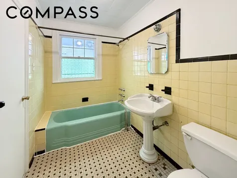 4215 Atlantic Avenue New York City NY 11224