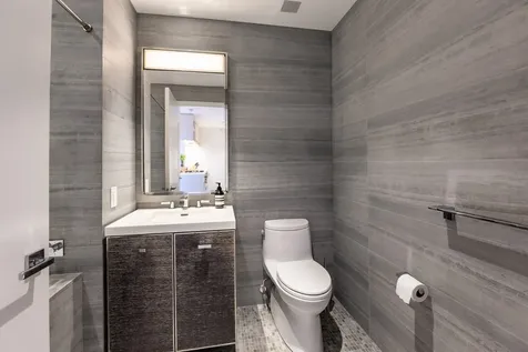 252 South Street New York City NY 10002