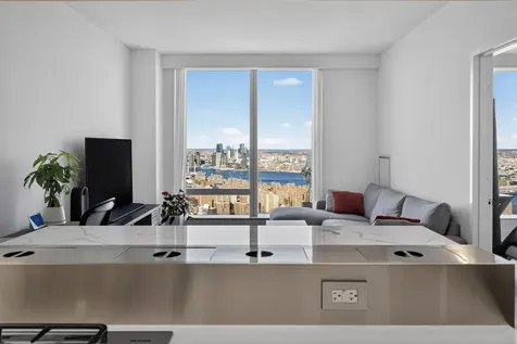 252 South Street New York City NY 10002