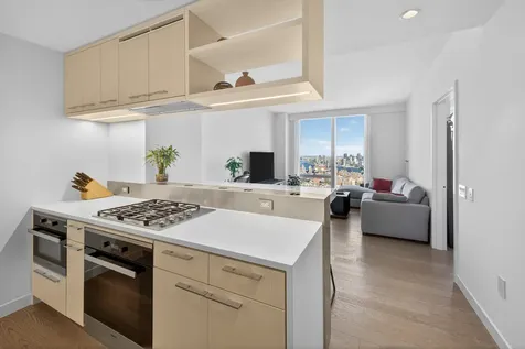 252 South Street New York City NY 10002