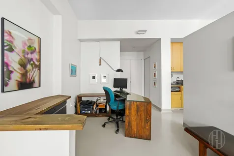 367 W 49th Street New York City NY 10023
