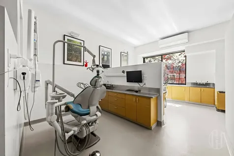 367 W 49th Street New York City NY 10023