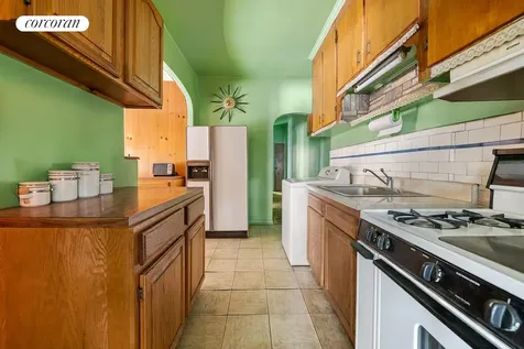 718 E 93rd Street New York City NY 11236