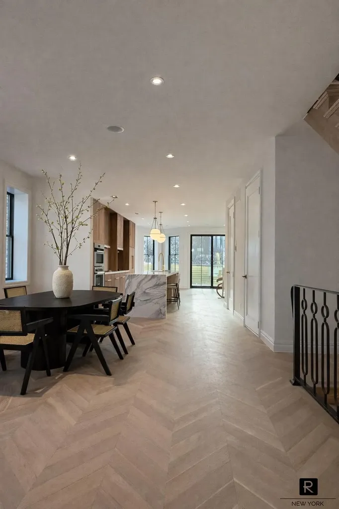 490 Irving Avenue New York City NY 11237