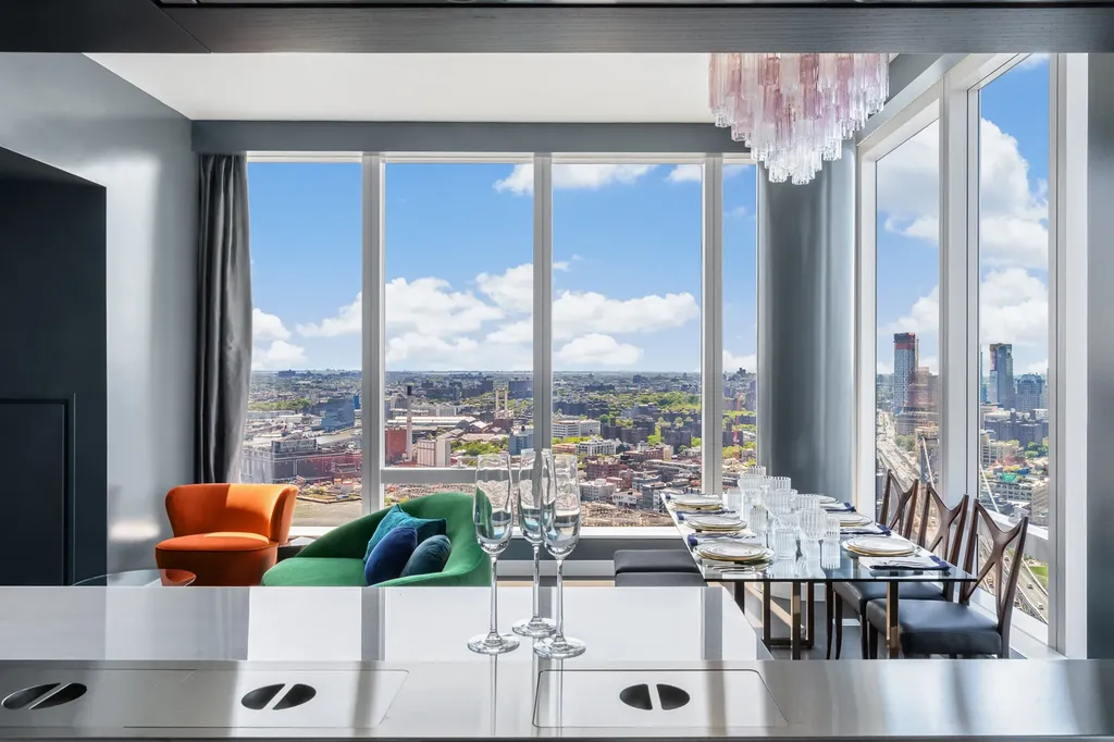 252 South Street New York City NY 10002