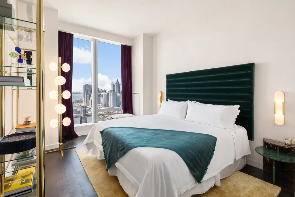 252 South Street New York City NY 10002