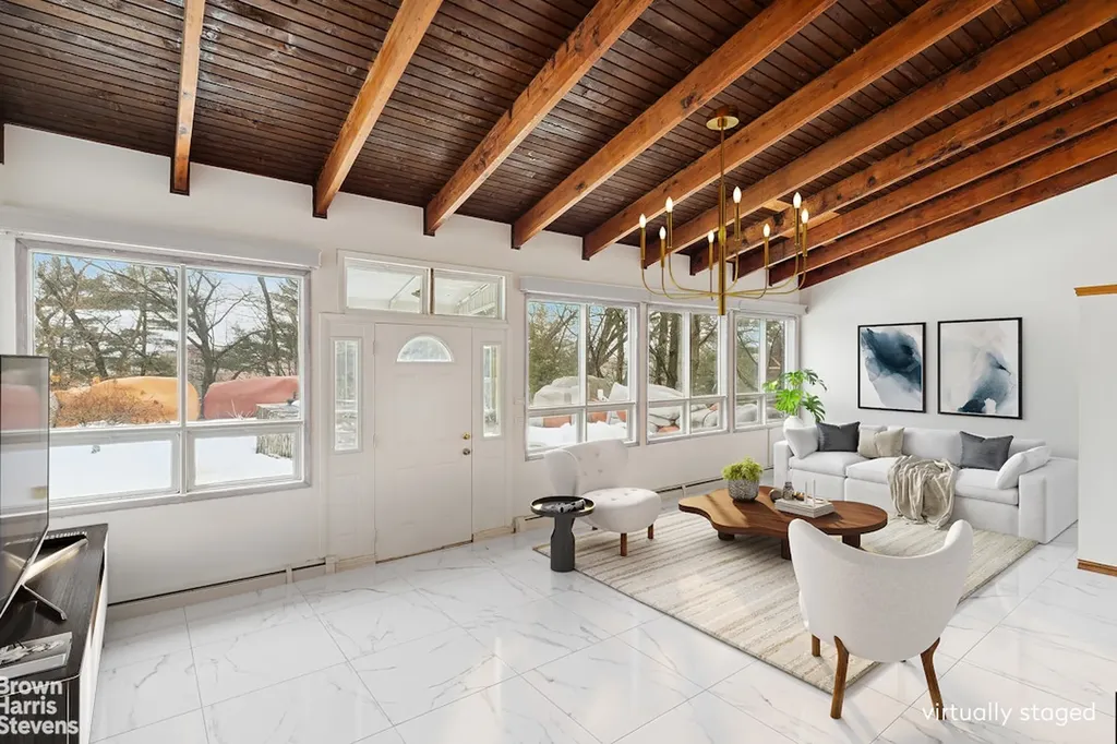 6015 Independence Avenue New York City NY 10471