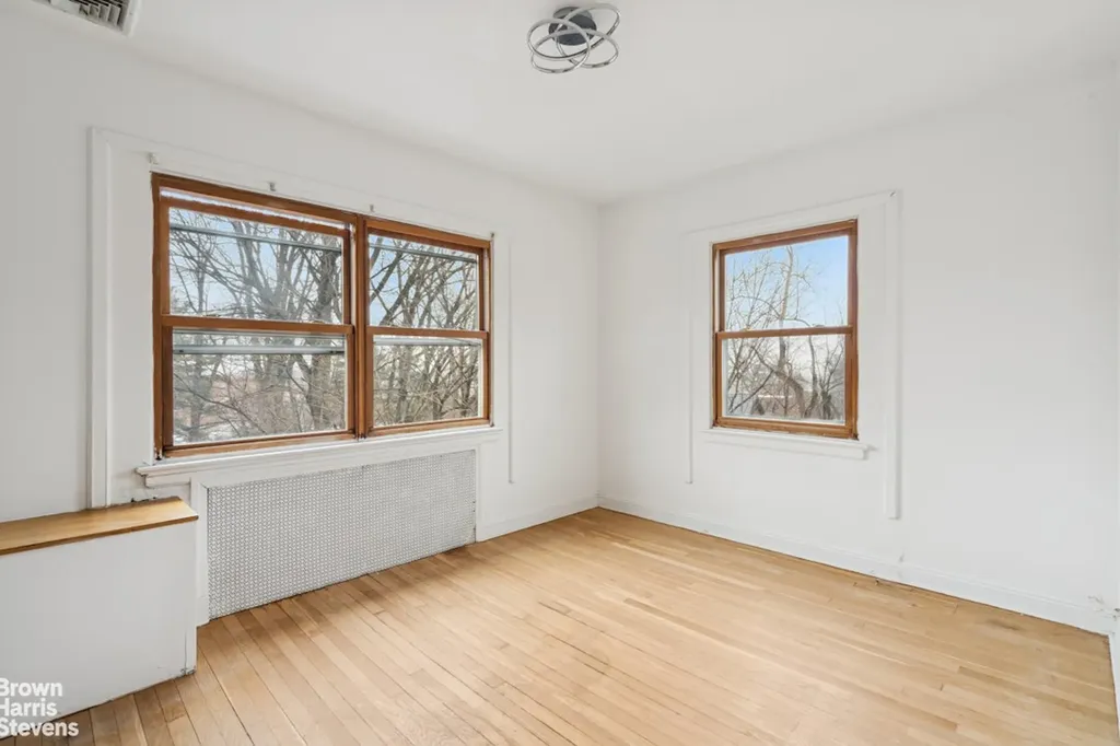 6015 Independence Avenue New York City NY 10471